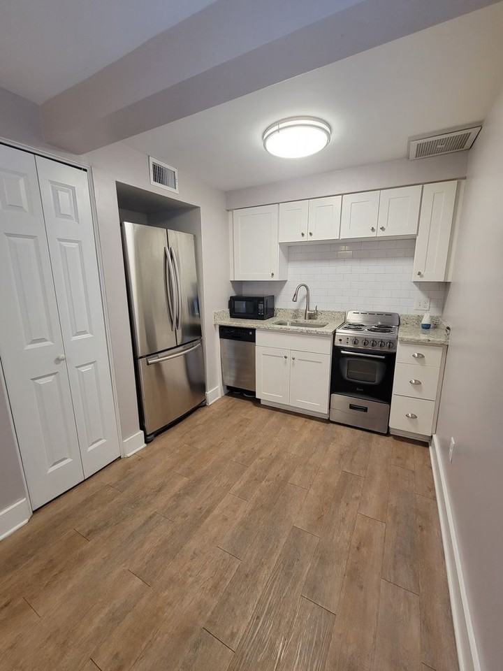 123 W Charlton St #1 - Photo 7 of 15