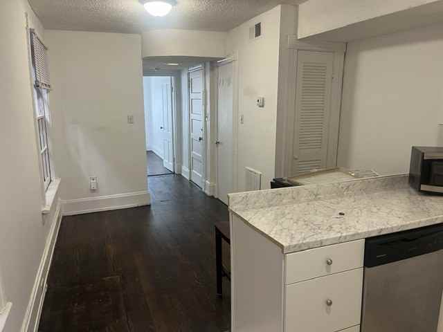 3201 Ellwood Ave #A - Photo 7 of 10