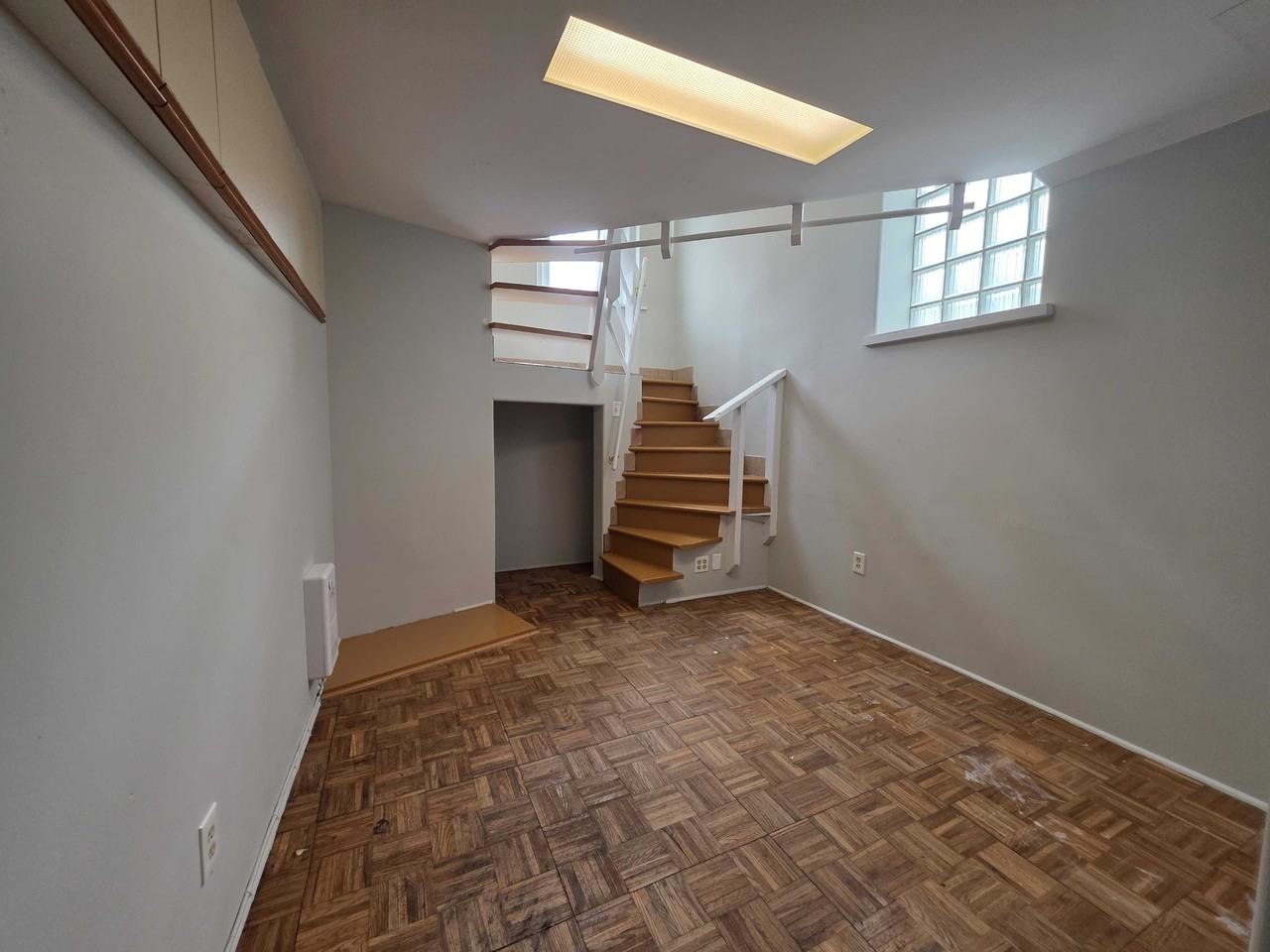216 Montreal St #216-2 - Photo 4 of 6