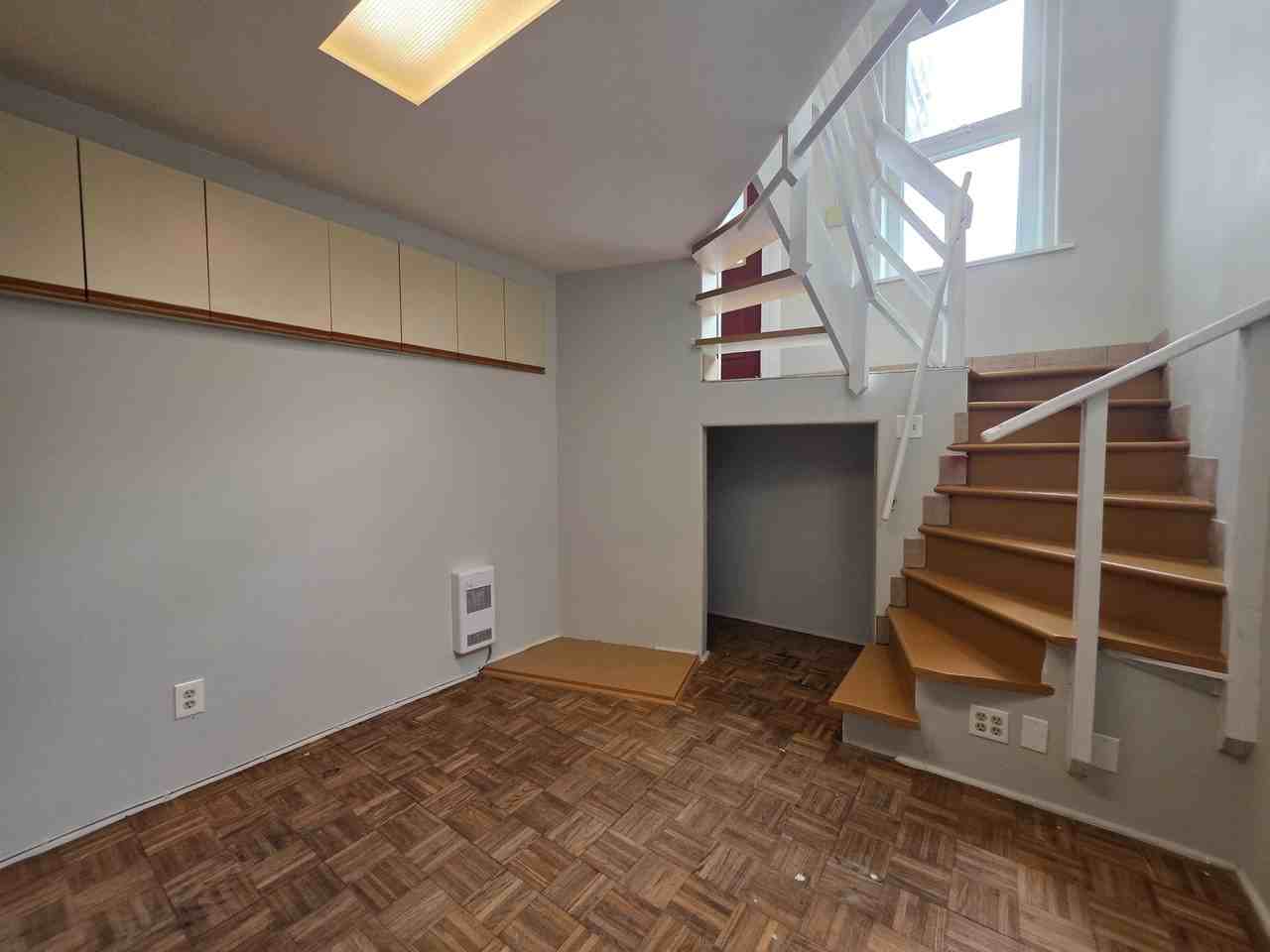 216 Montreal St #216-2 - Photo 5 of 6