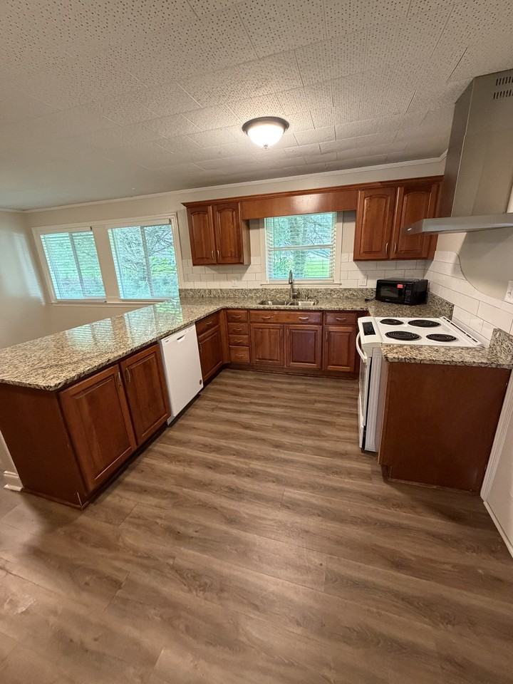 2506 Dana Dr #2506 - Photo 2 of 17