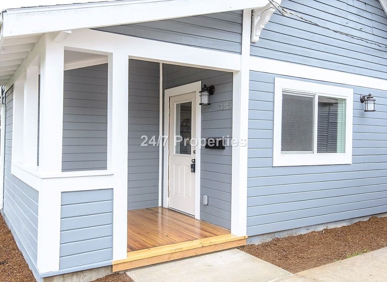 3215 Ne 73rd Ave - Photo 2 of 13