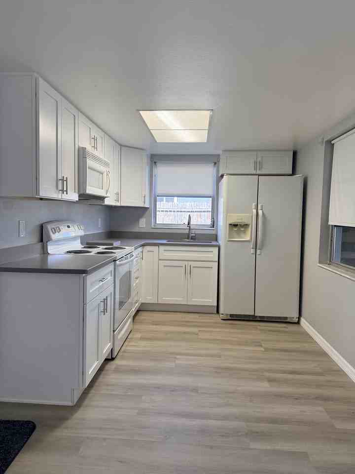 8437 Luray Dr #1 - Photo 6 of 26