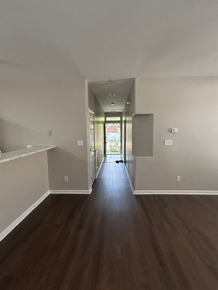 2741 Jacquelyn Ln - Photo 5 of 23