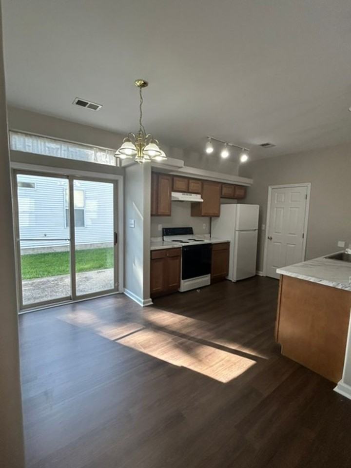 2741 Jacquelyn Ln - Photo 6 of 23