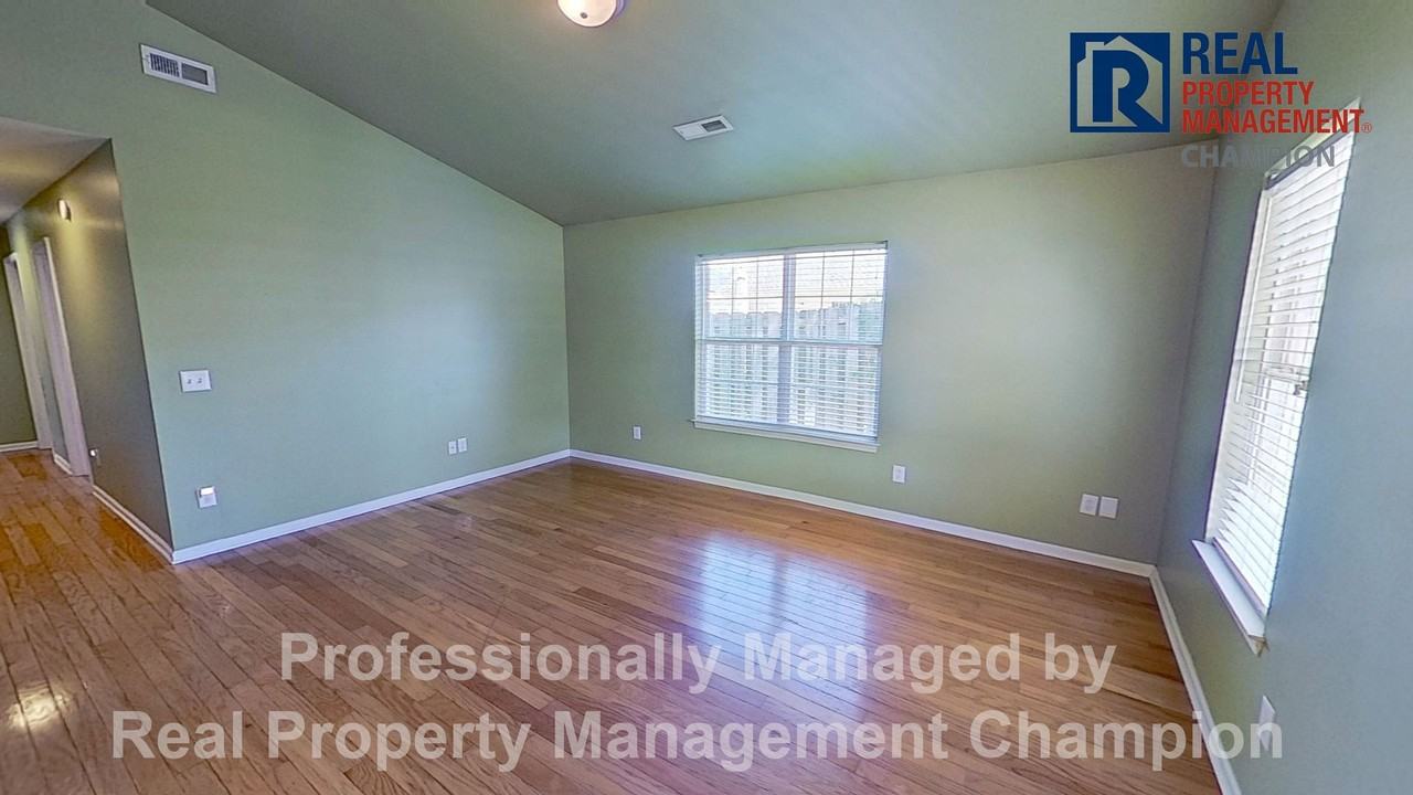 627 Tabor Ln - Photo 2 of 24