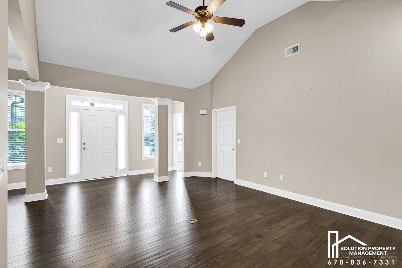 5358 Manor View Dr Nw #1 - Photo 4 of 22