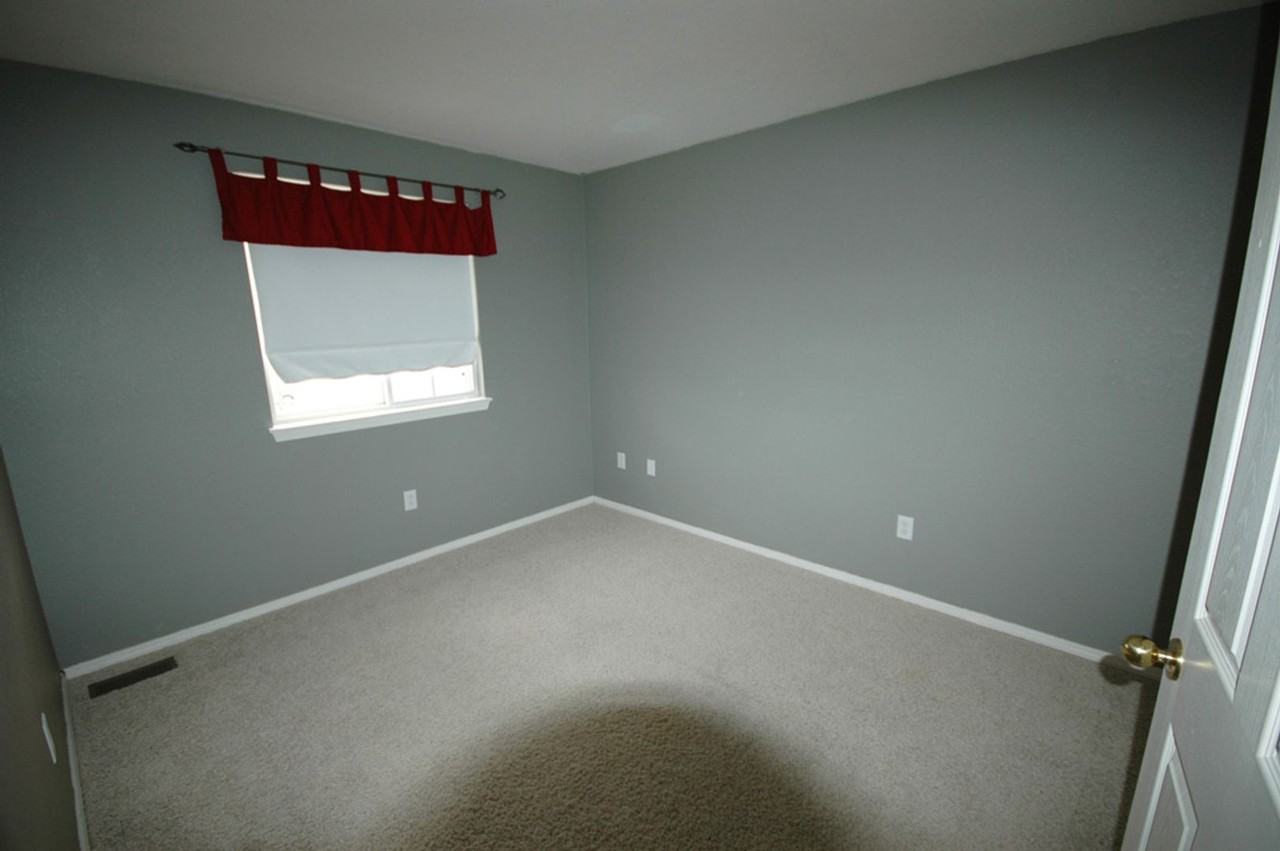 10470 Dresden St - Photo 6 of 11