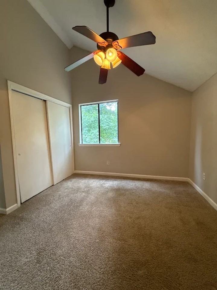 427 Chanterelle Dr - Photo 3 of 17