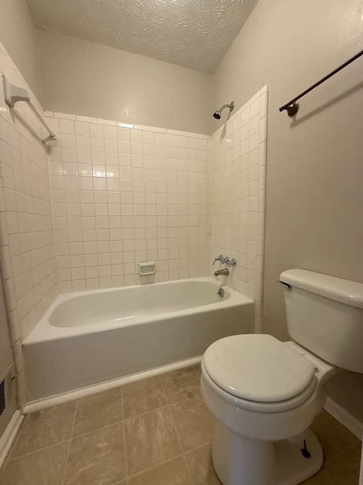 427 Chanterelle Dr - Photo 4 of 17