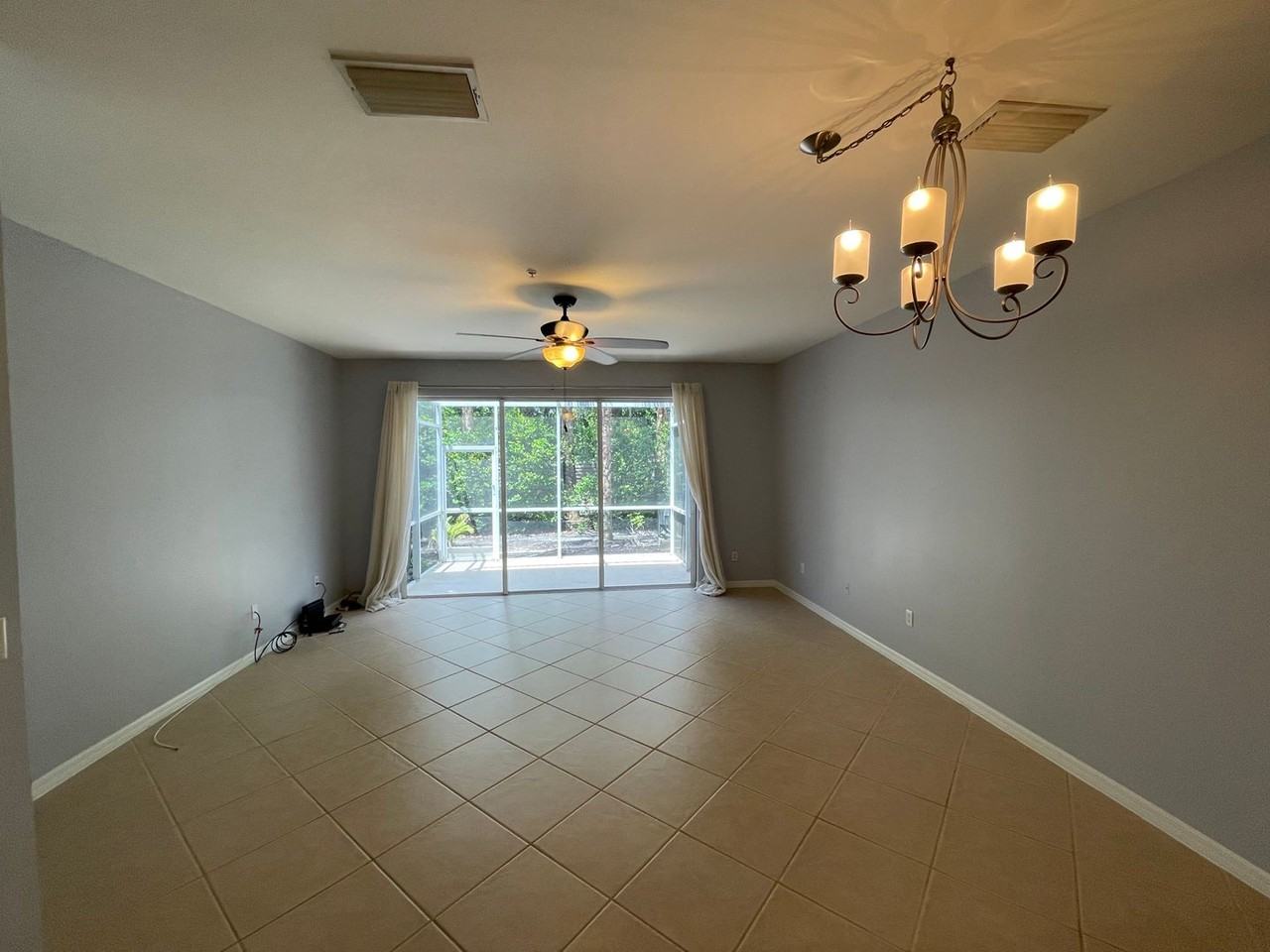 16090 Caldera Ln - Photo 4 of 18