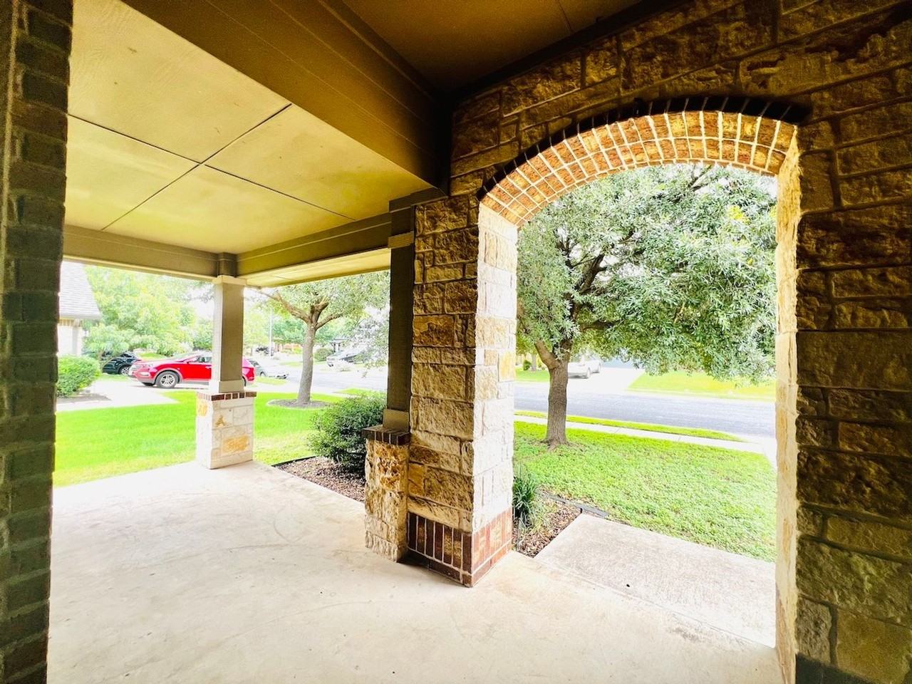 2708 Cottonwood Shores Dr - Photo 4 of 41