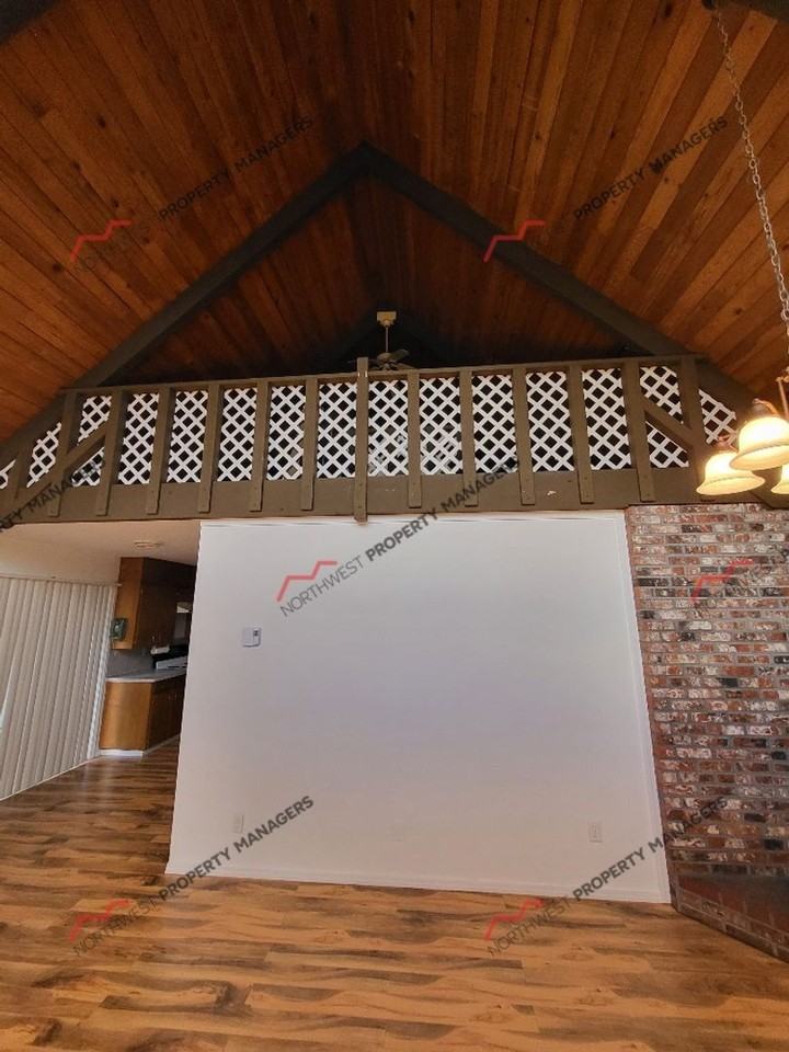 137 Baker Dr - Photo 5 of 25