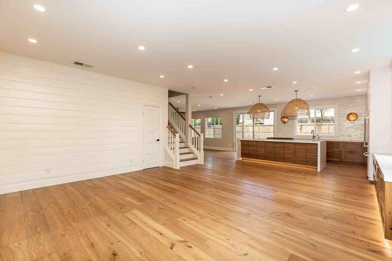 545 Toota Ct - Photo 4 of 36