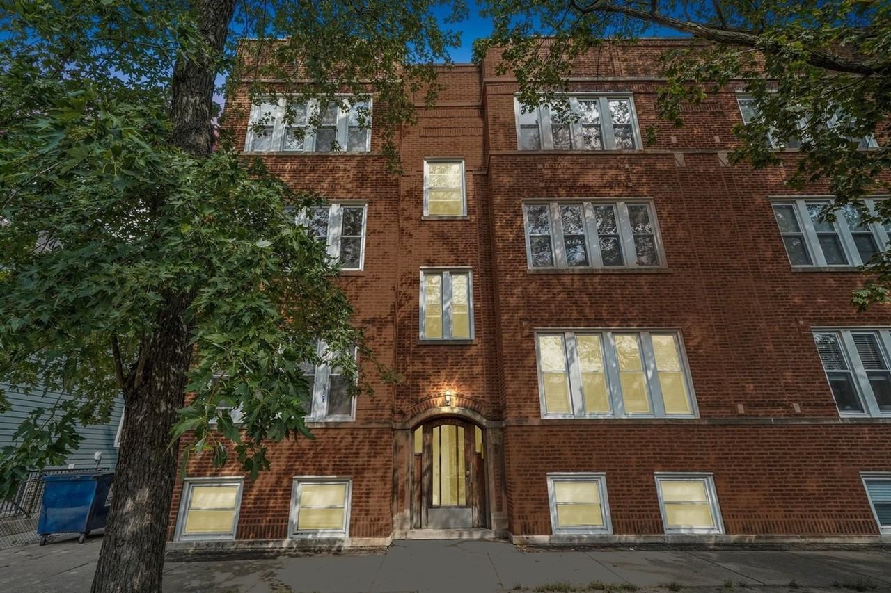 7211 N Damen Ave - Photo 2 of 23