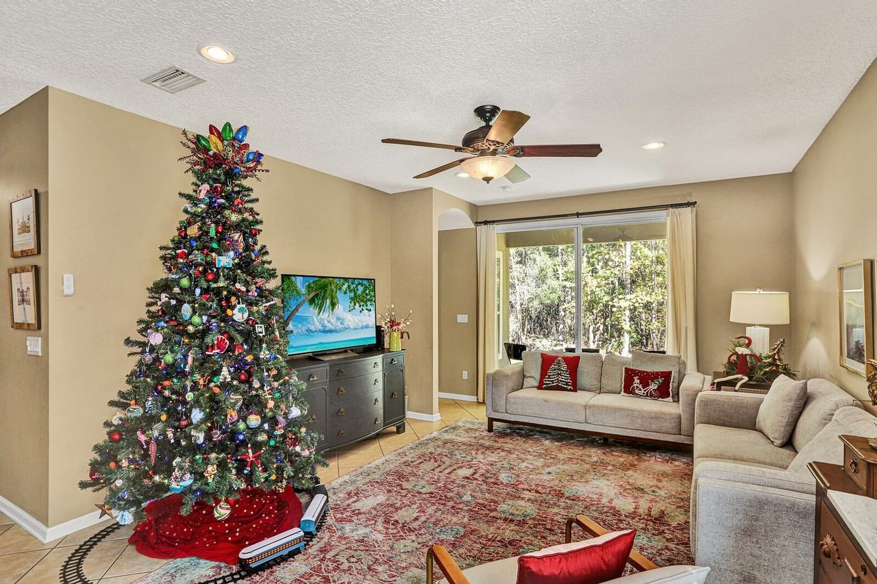 1808 Cross Pointe Way - Photo 4 of 21