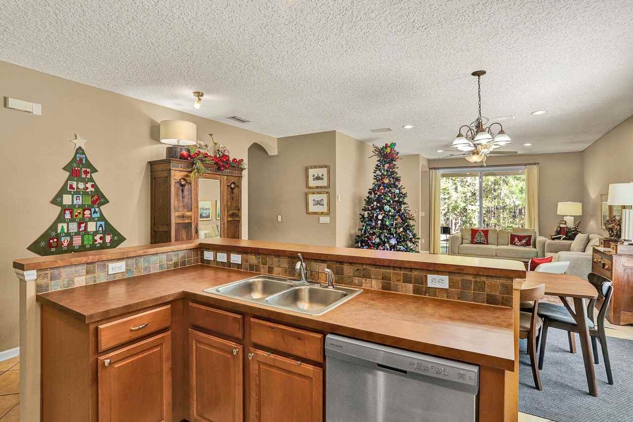1808 Cross Pointe Way - Photo 6 of 21