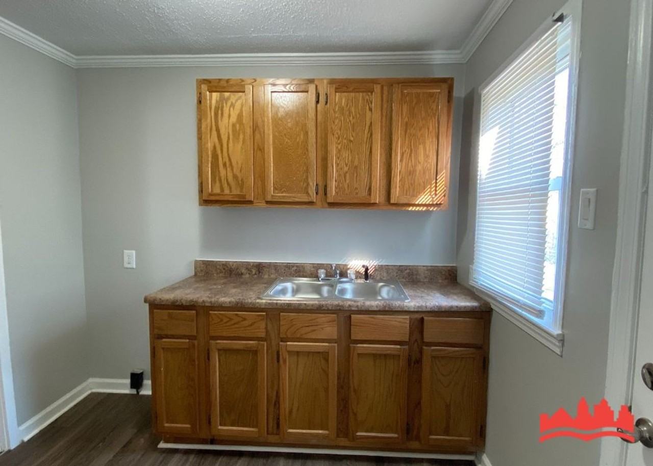 2853 Sage Rd - Photo 5 of 15