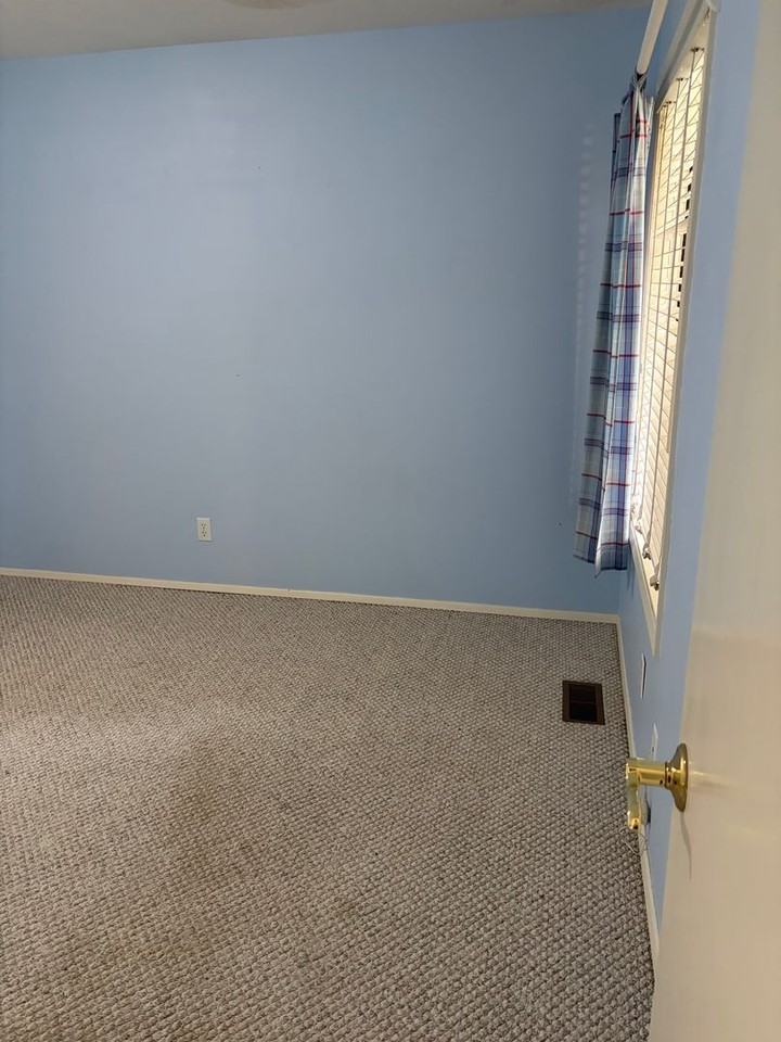 501 E Mountainview Ct - Photo 3 of 15