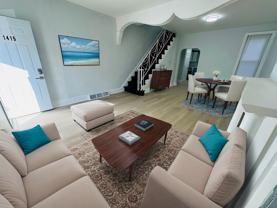 1415 N Hobart St - Photo 1 of 1