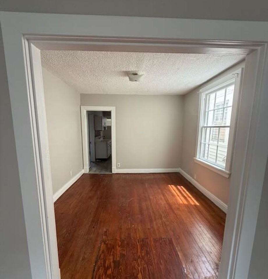 3438 Parkwood Ave - Photo 2 of 12