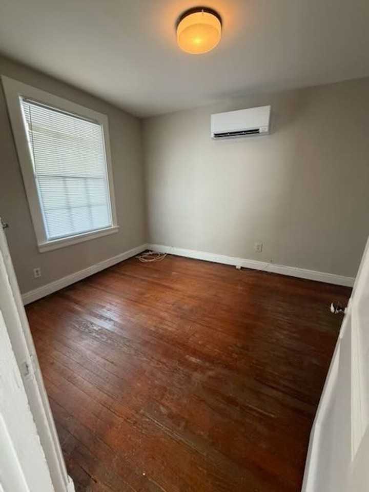 3438 Parkwood Ave - Photo 3 of 12
