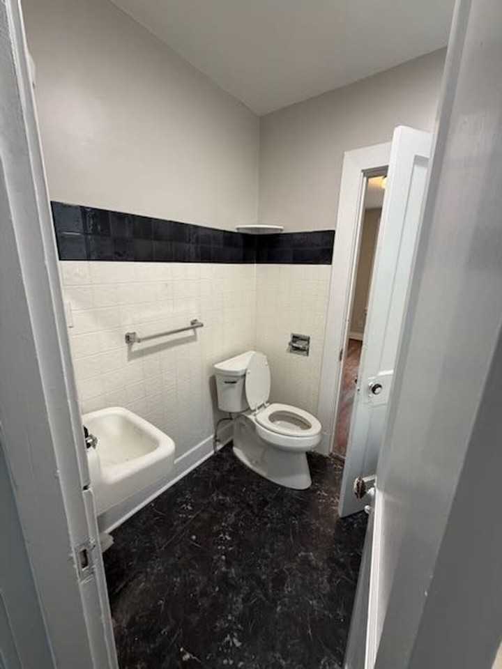 3438 Parkwood Ave - Photo 6 of 12