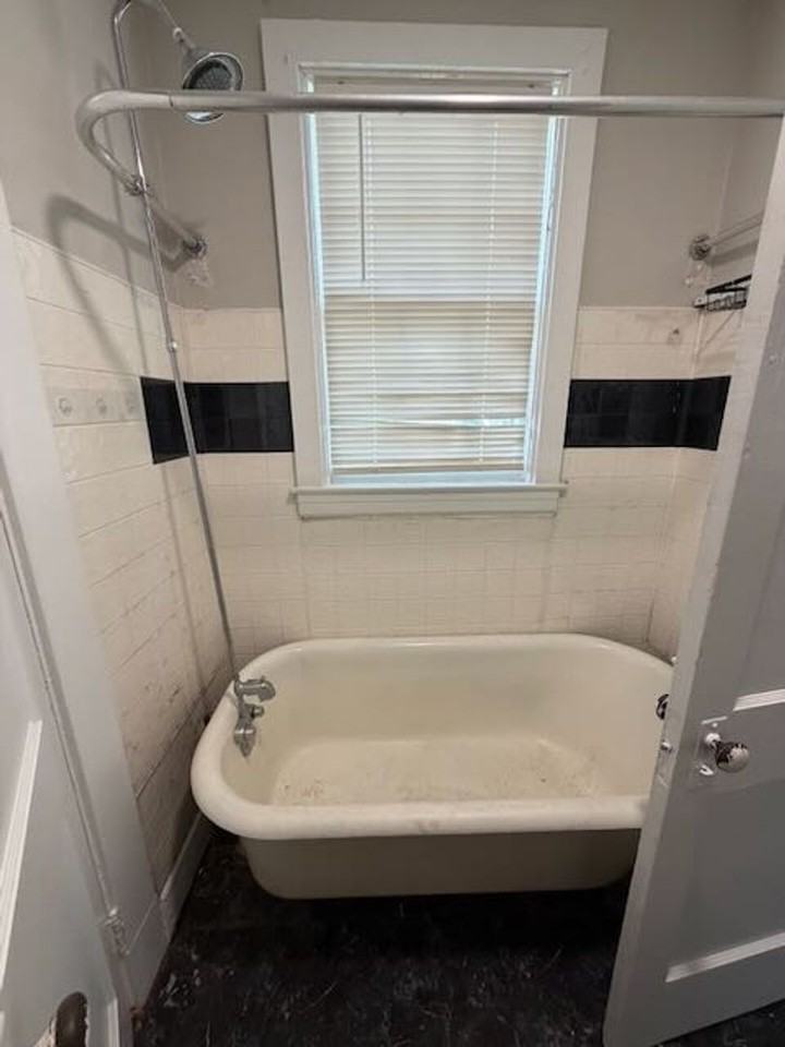 3438 Parkwood Ave - Photo 7 of 12