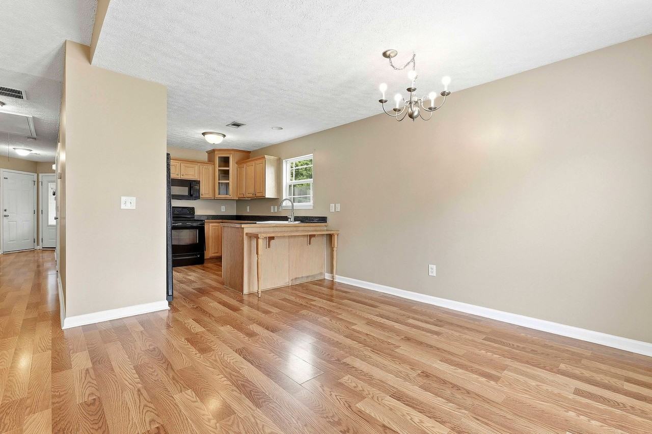 264 Wrightsburg Way - Photo 7 of 17