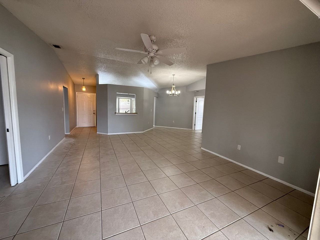 2395 Pinehurst St - Photo 2 of 12