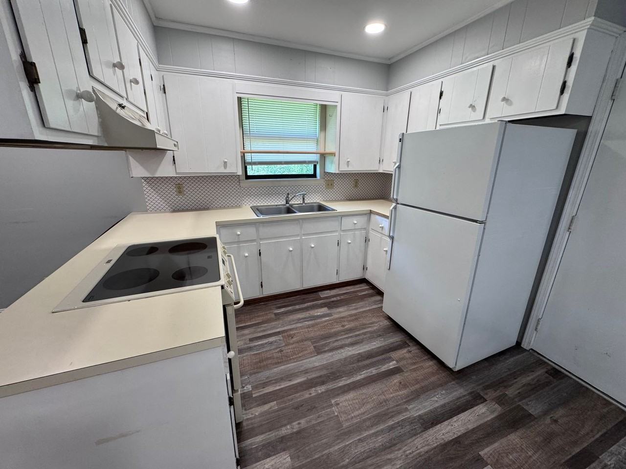 1802 1/2 Monroe St - Photo 5 of 15