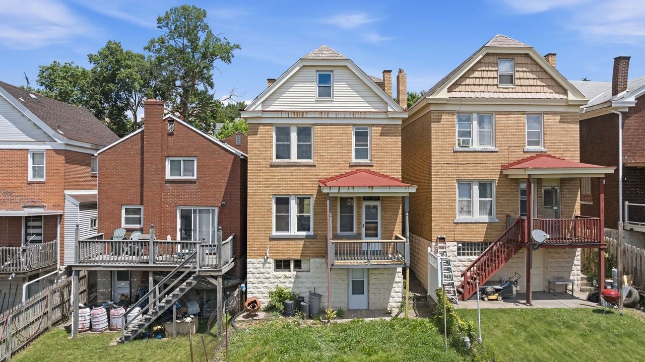 135 Saint Joseph St - Photo 2 of 25