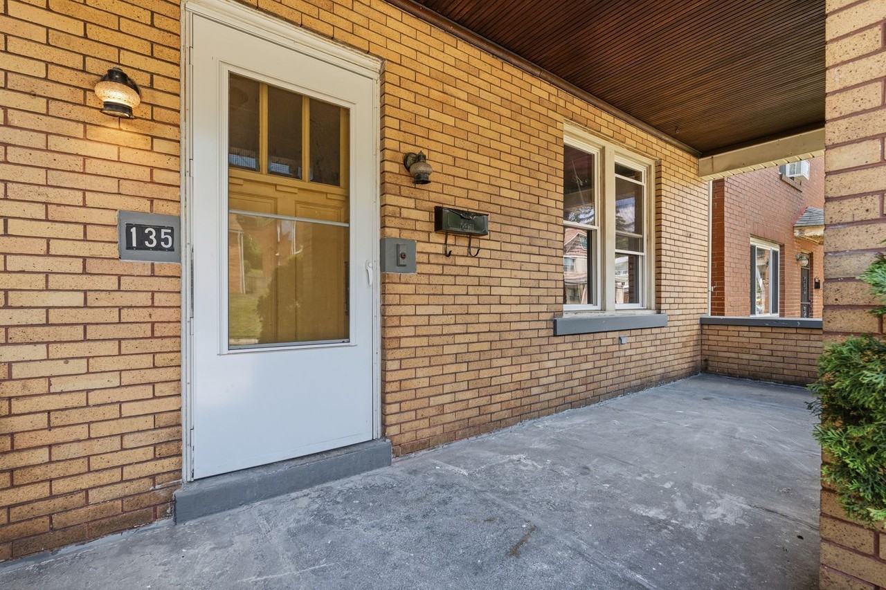 135 Saint Joseph St - Photo 6 of 25