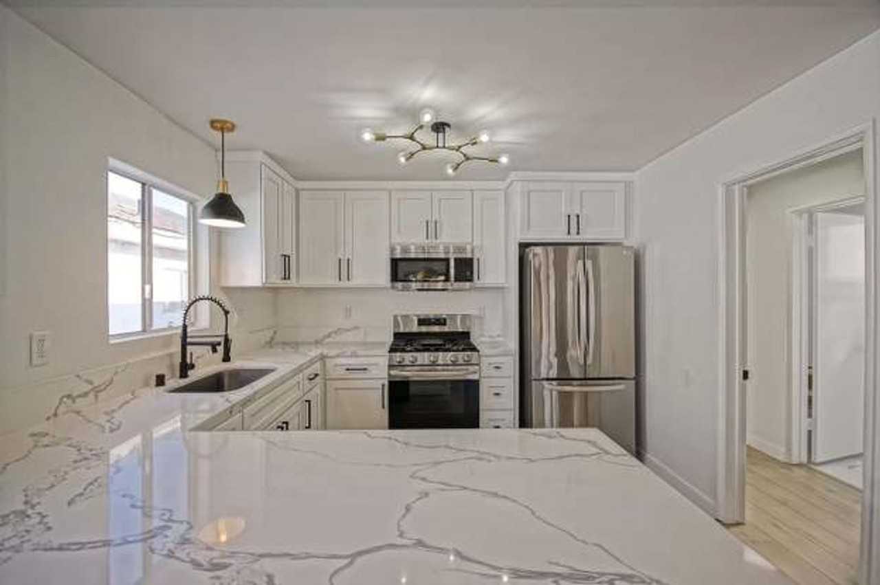 408 Larsson St - Photo 5 of 30