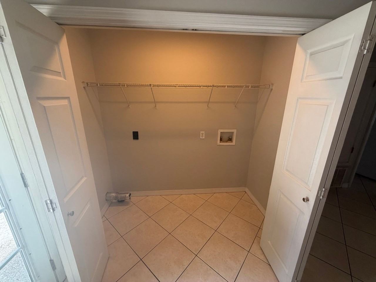 1629 25th St - Photo 7 of 20