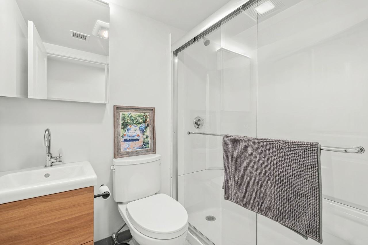 12 Darling St - Photo 3 of 3