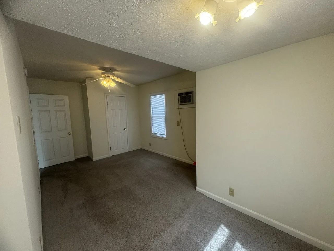 416 N Grant St - Photo 2 of 34