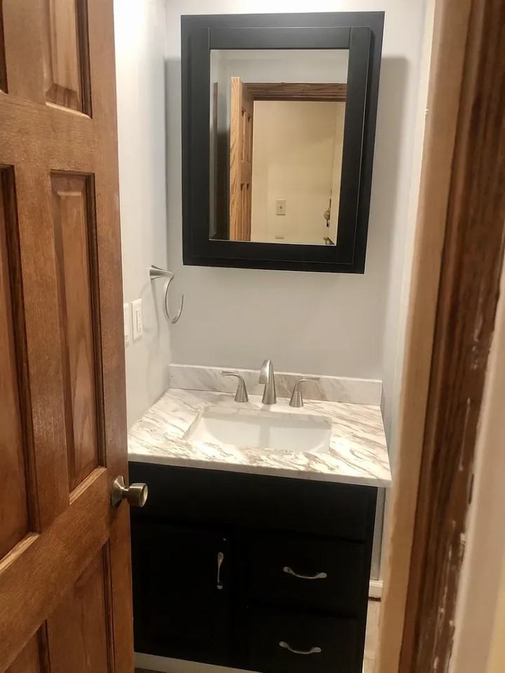 425 E 7th St - Photo 3 of 30