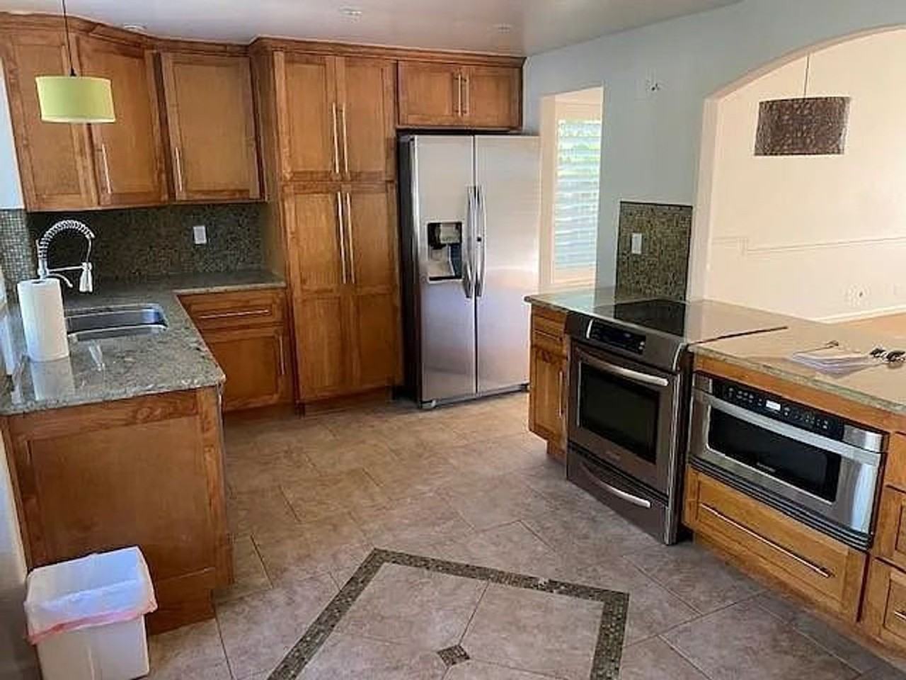 711 Oak Burl Ln - Photo 2 of 15