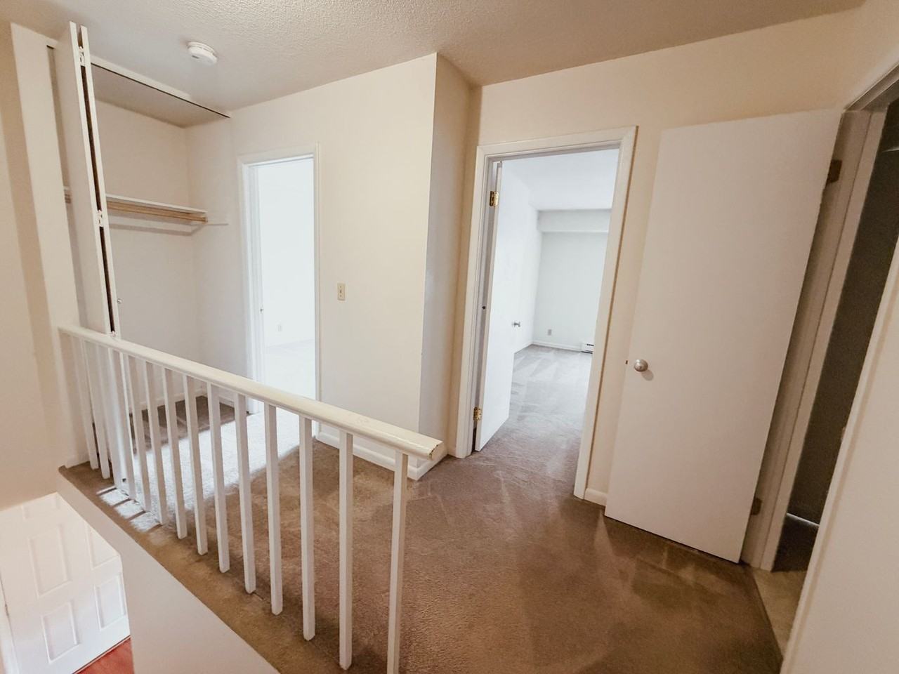 335 Ledgewood Cir - Photo 6 of 15