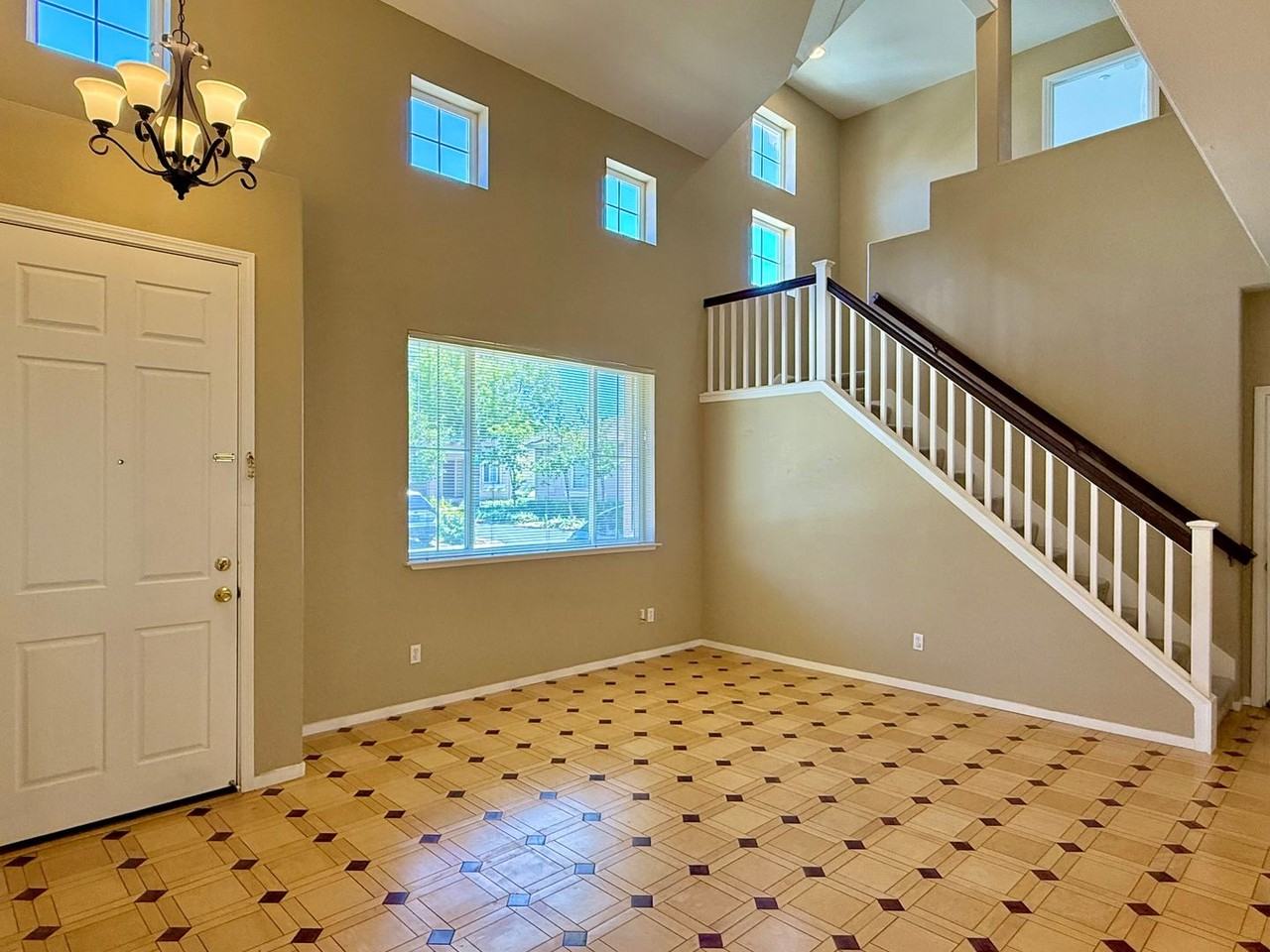 4061 Hemingway Cmn - Photo 3 of 21