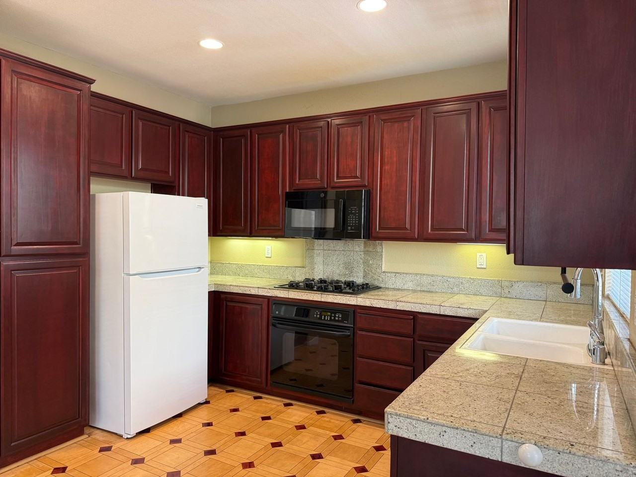 4061 Hemingway Cmn - Photo 7 of 21