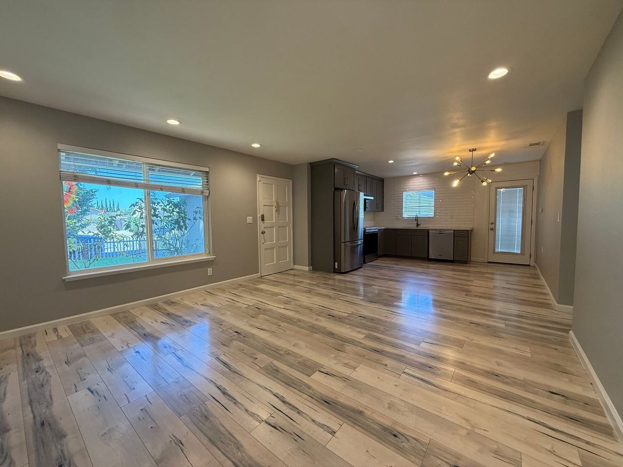 1268 Flickinger Ave - Photo 4 of 13