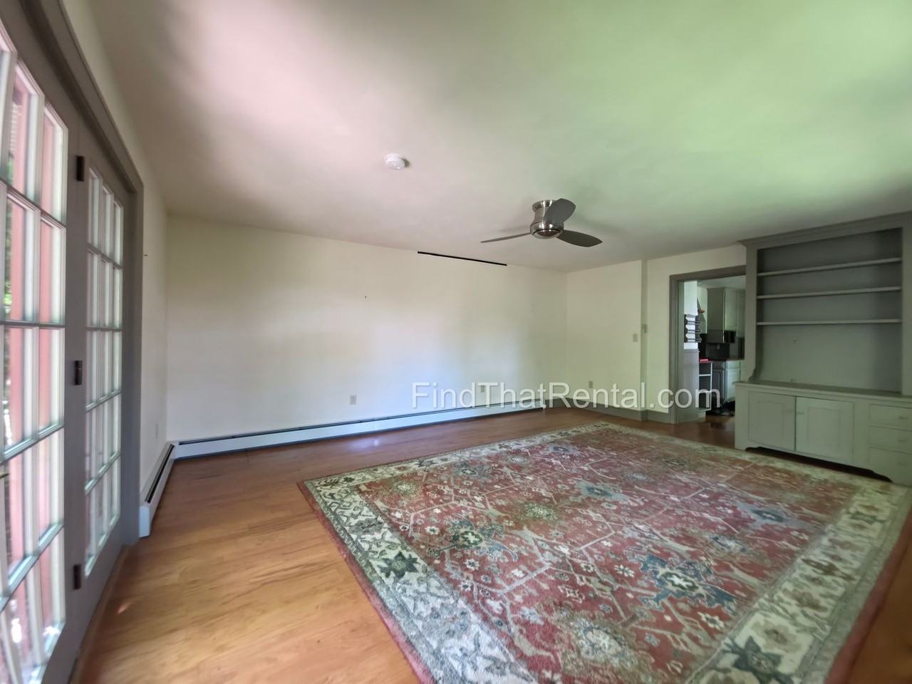 136 W Pomfret St - Photo 5 of 12