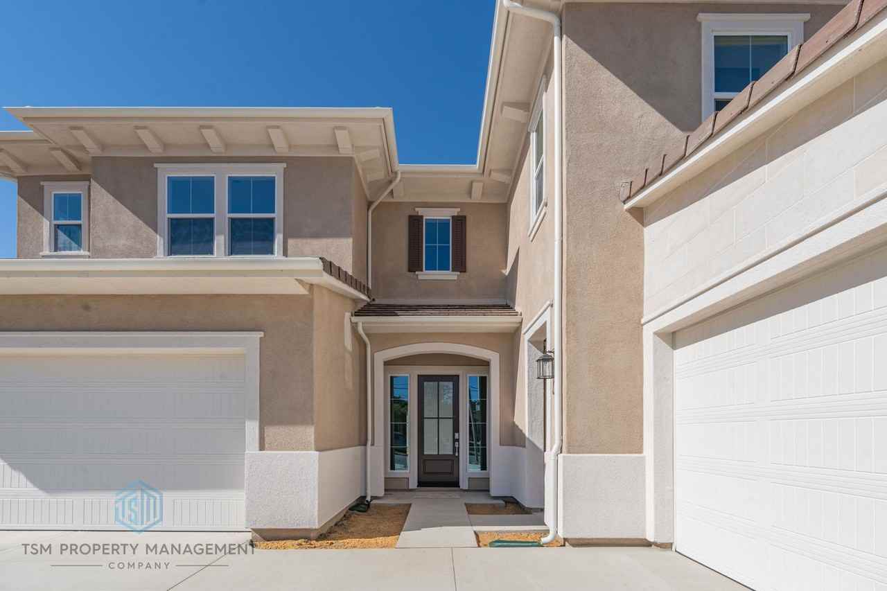 15437 La Subida Dr - Photo 3 of 23