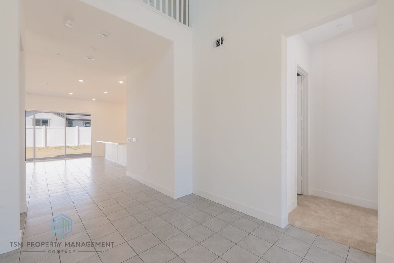 15437 La Subida Dr - Photo 4 of 23