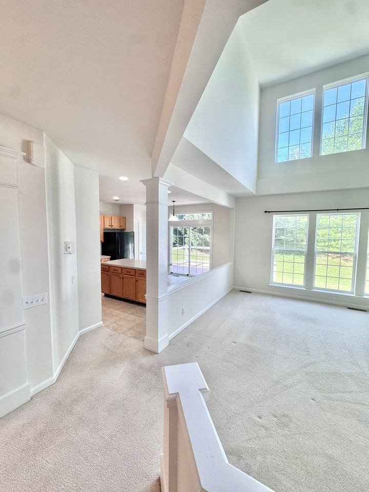 8704 Mayfair Ct - Photo 6 of 35