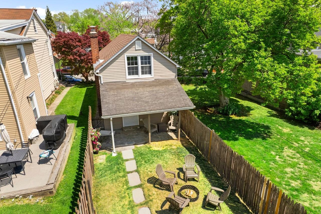 223 E 6th Ave - Photo 7 of 39