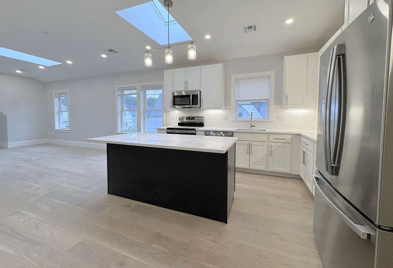 53 Fairbanks St - Photo 4 of 7