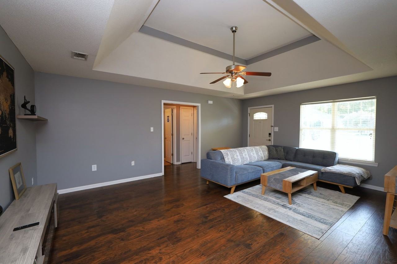 500 Bryson Cir - Photo 3 of 12